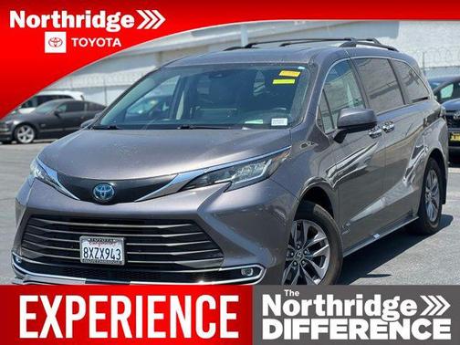 2021 Toyota Sienna XLE