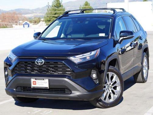 2023 Toyota RAV4 XLE Premium