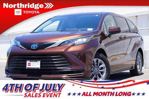 2023 Toyota Sienna LE