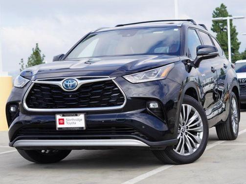 2021 Toyota Highlander Hybrid Platinum