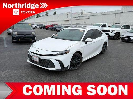 Ice Cap 2025 Toyota Camry SE