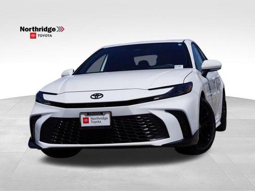 Ice Cap 2025 Toyota Camry SE