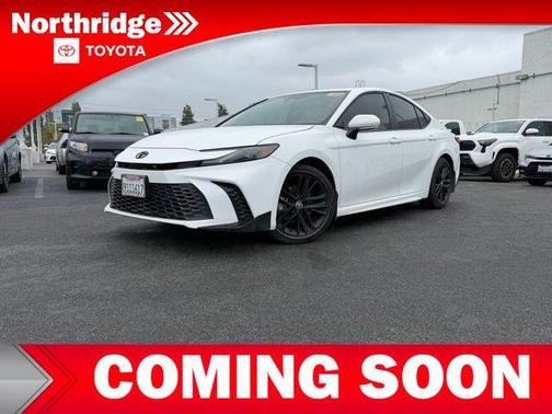 Ice Cap 2025 Toyota Camry SE