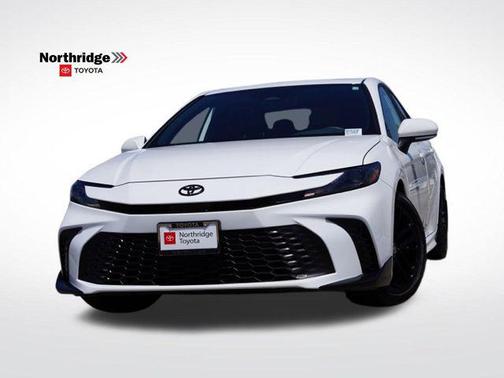 Ice Cap 2025 Toyota Camry SE