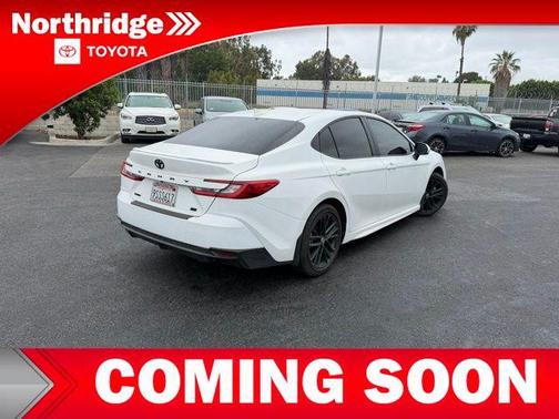 Ice Cap 2025 Toyota Camry SE