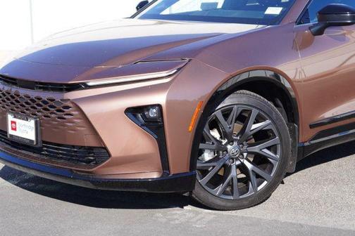 2025 Toyota Crown Signia Limited