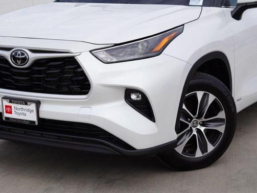 2025 Toyota Highlander Hybrid XLE