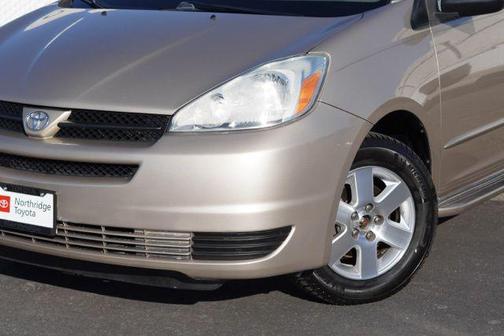 2004 Toyota Sienna LE