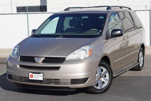 2004 Toyota Sienna LE