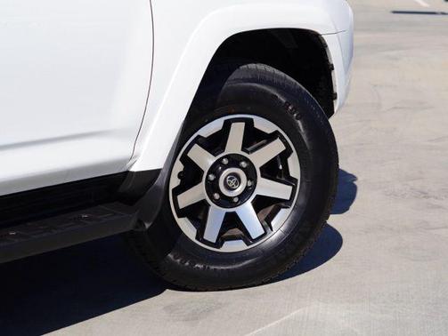 2024 Toyota 4Runner TRD Off Road