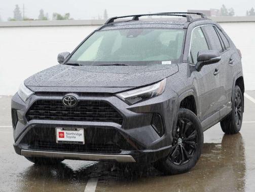 2025 Toyota RAV4 Hybrid SE
