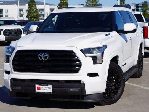 2025 Toyota Sequoia SR5