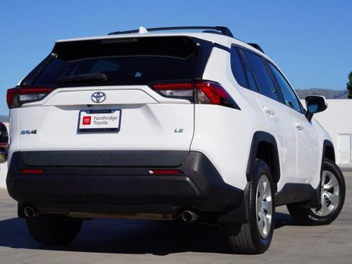 2021 Toyota RAV4 LE