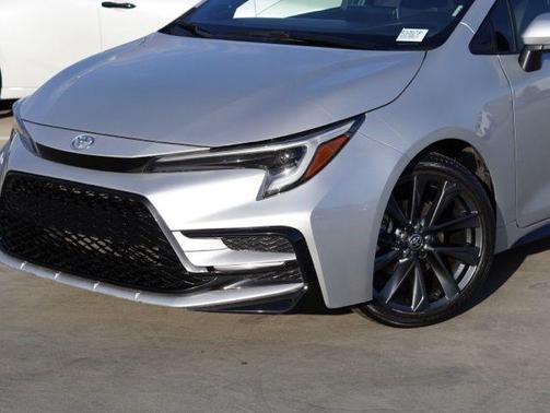 Classic Silver Metallic 2024 Toyota Corolla XSE