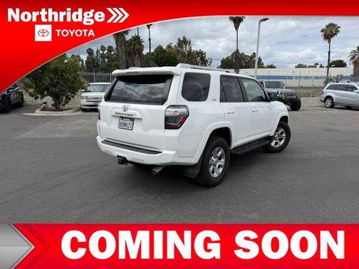 Super White 2018 Toyota 4Runner SR5