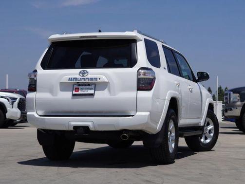 Super White 2018 Toyota 4Runner SR5