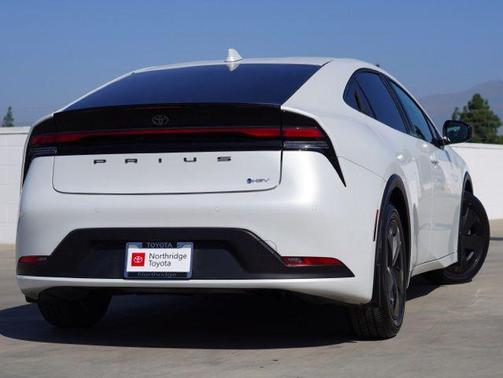 Wind Chill Pearl 2023 Toyota Prius LE
