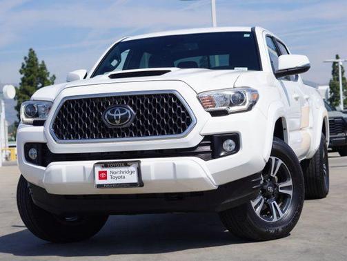 Super White 2019 Toyota Tacoma TRD Sport