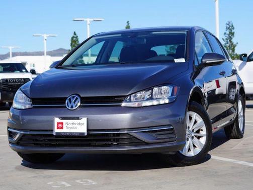 2018 Volkswagen Golf TSI S