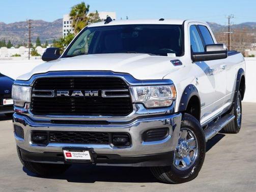 2019 RAM 3500 Big Horn Crew Cab 4x4 8' Box