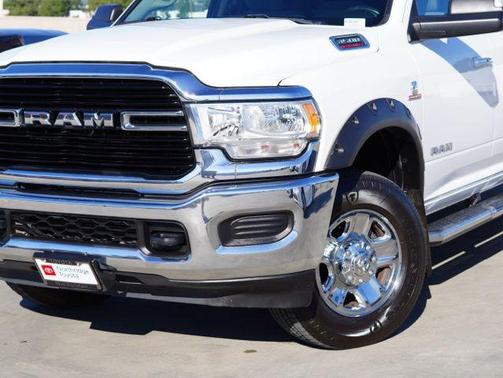 2019 RAM 3500 Big Horn Crew Cab 4x4 8' Box