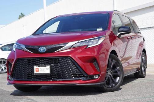 2022 Toyota Sienna XSE 7 Passenger