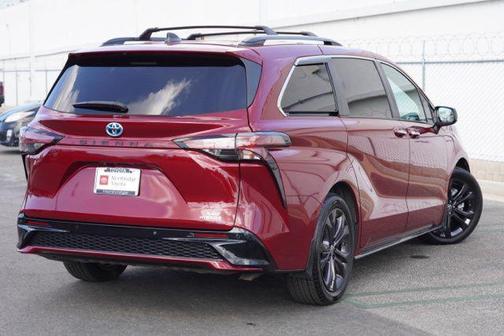 2022 Toyota Sienna XSE 7 Passenger