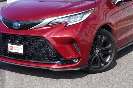 2022 Toyota Sienna XSE 7 Passenger