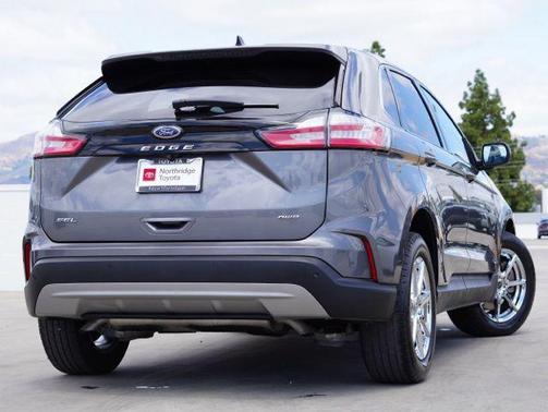Carbonized Gray Metallic 2022 Ford Edge SEL