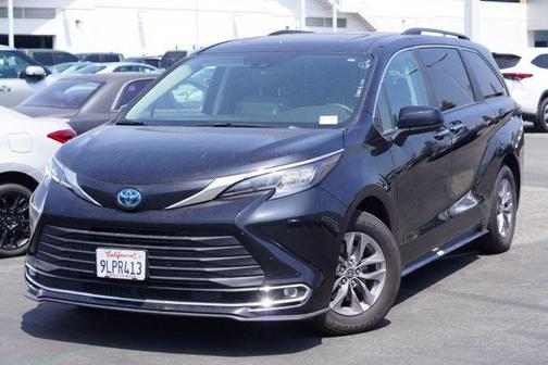 2024 Toyota Sienna XLE