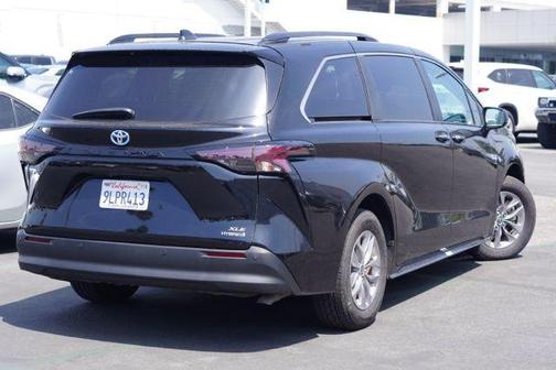 2024 Toyota Sienna XLE