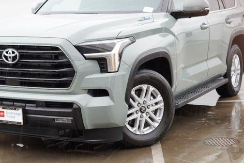 2025 Toyota Sequoia SR5