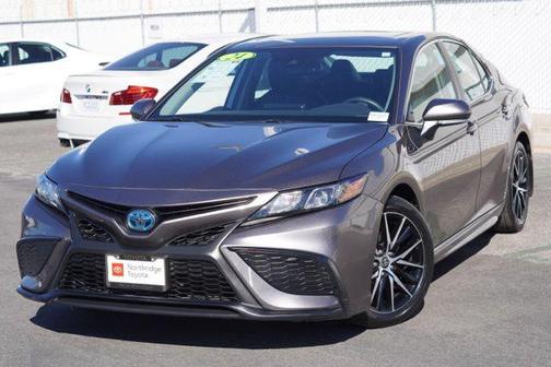 2024 Toyota Camry Hybrid SE
