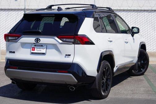 2025 Toyota RAV4 Hybrid SE