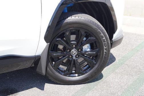 2025 Toyota RAV4 Hybrid SE