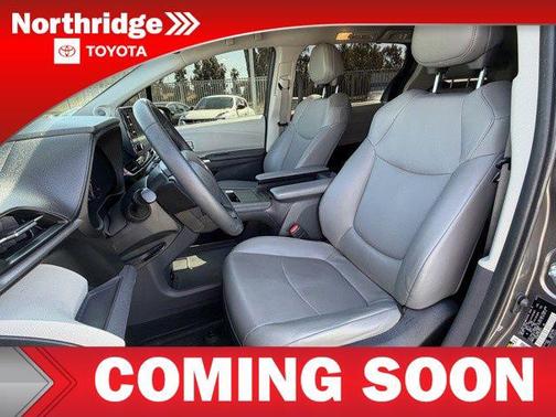 2022 Toyota Sienna XLE