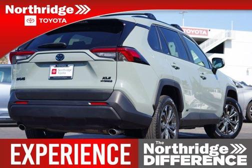 2022 Toyota RAV4 Hybrid XLE Premium