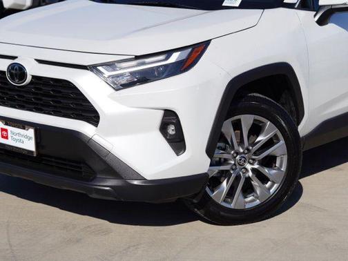 Wind Chill Pearl 2023 Toyota RAV4 XLE Premium