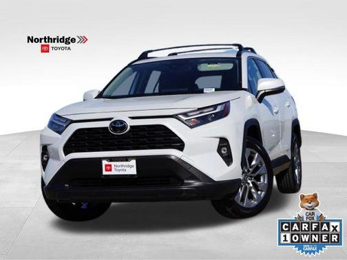 Wind Chill Pearl 2023 Toyota RAV4 XLE Premium