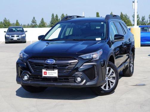 Crystal Black Silica 2025 Subaru Outback Premium