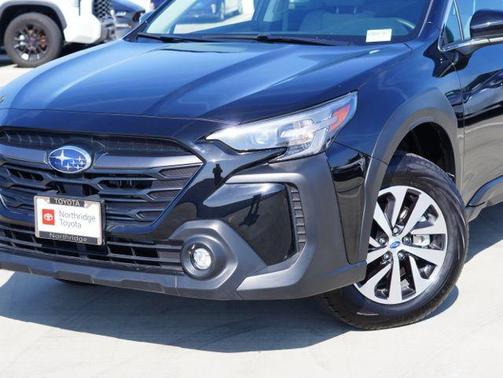 Crystal Black Silica 2025 Subaru Outback Premium