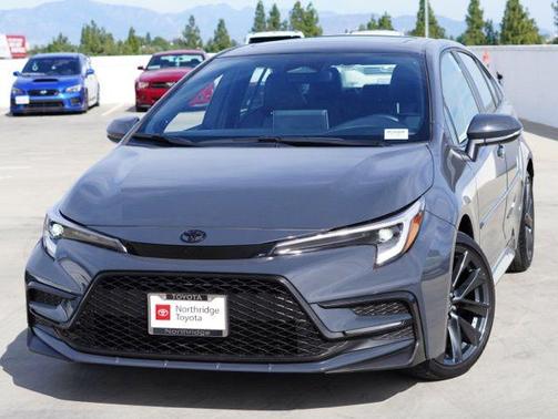 Underground/Midnight Black Metallic 2025 Toyota Corolla XSE