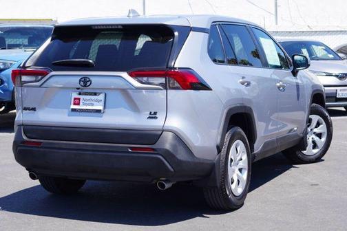 2022 Toyota RAV4 LE