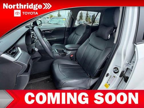 Ice Cap 2025 Toyota RAV4 XLE