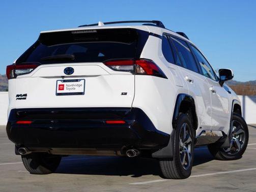 2023 Toyota RAV4 Prime SE