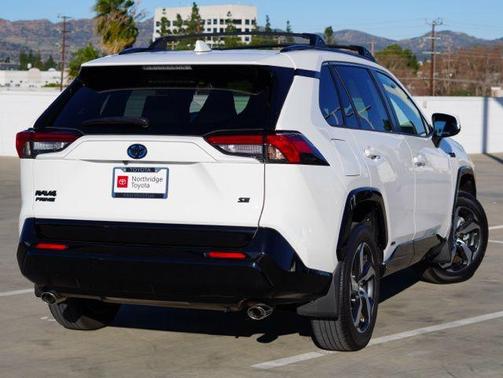 2023 Toyota RAV4 Prime SE