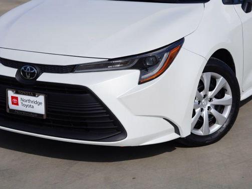 Wind Chill Pearl 2024 Toyota Corolla LE