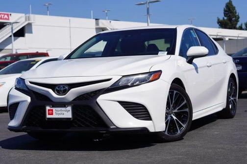 2018 Toyota Camry SE