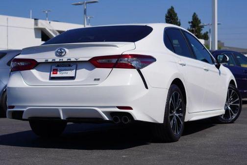 2018 Toyota Camry SE