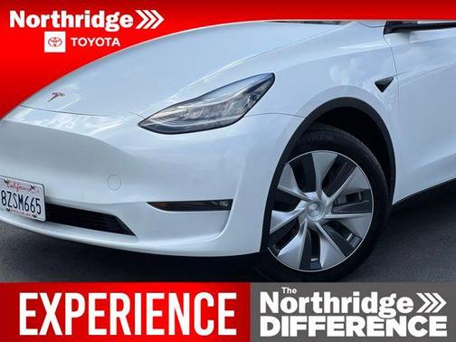 2022 Tesla Model Y Long Range Dual Motor All-Wheel Drive